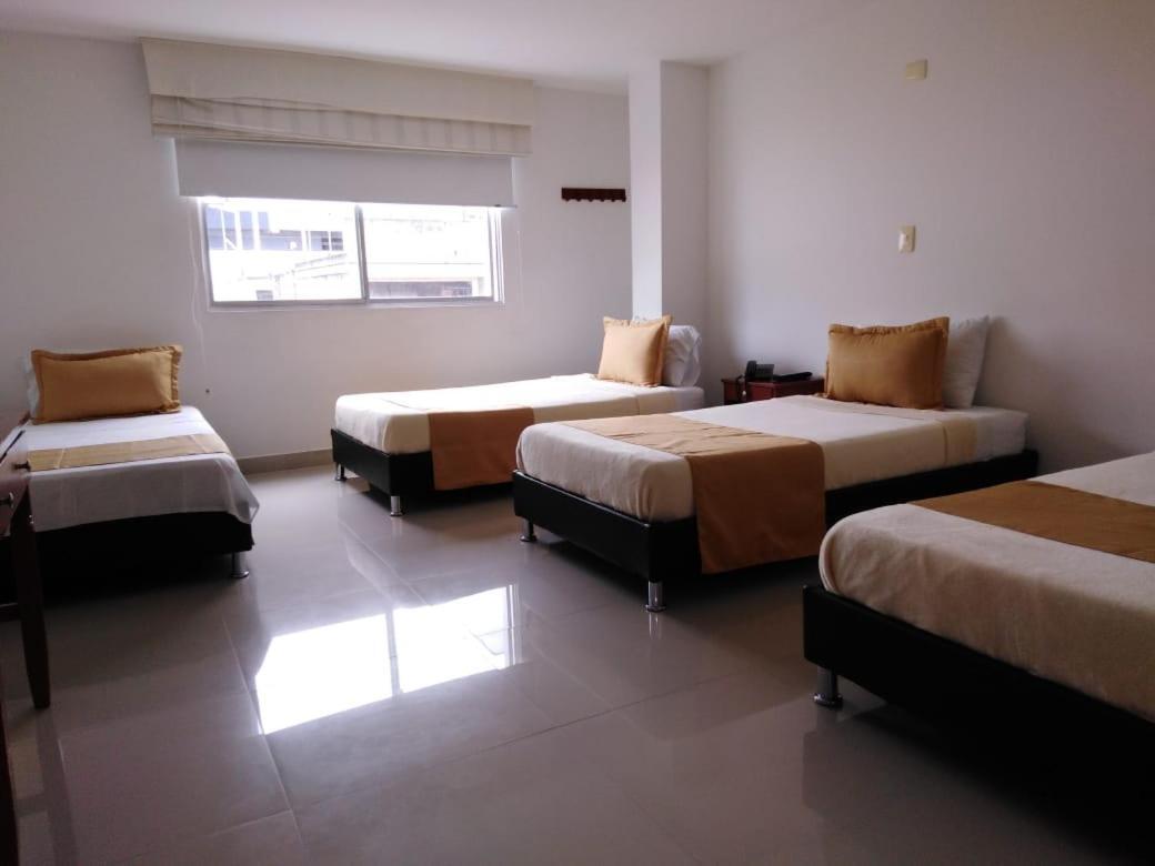 Hotel Andino ブカラマンガ エクステリア 写真
